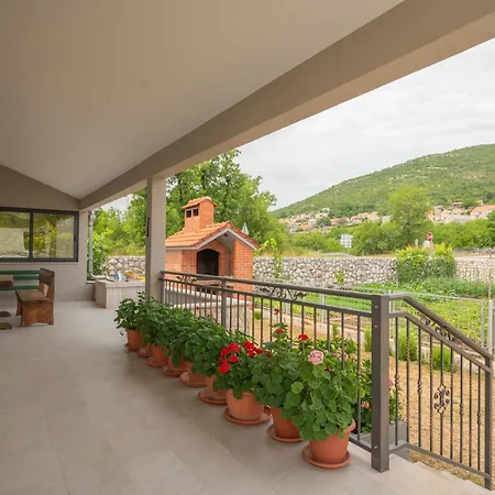 Вілла Sky Stone, Heated Pool, Playground Krstatice