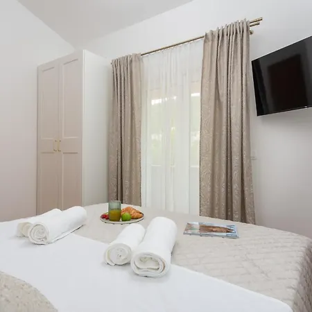 Villa Sky Stone, Heated Pool, Playground