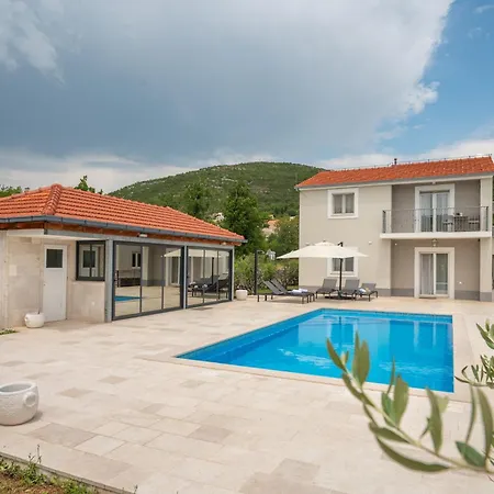 Sky Stone, Heated Pool, Playground * Krstatice