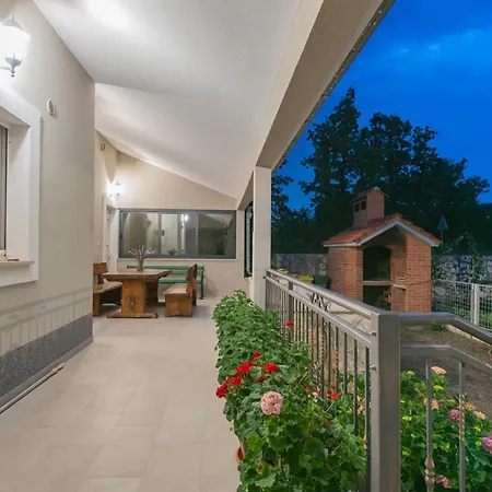 Sky Stone, Heated Pool, Playground Villa Krstatice