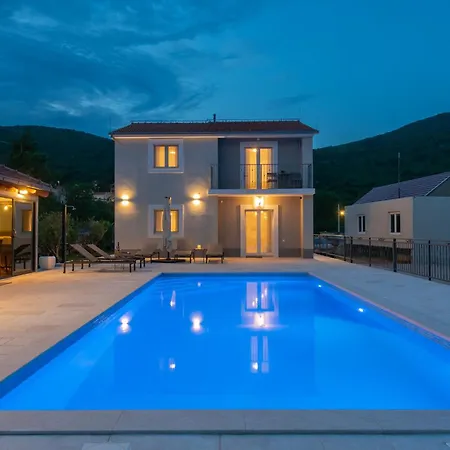 Sky Stone, Heated Pool, Playground *
