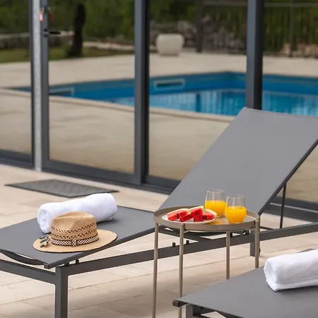 Sky Stone, Heated Pool, Playground Krstatice